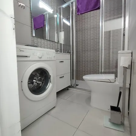 Cozy With Balcony, Pool And Wifi In Playa De Americas *