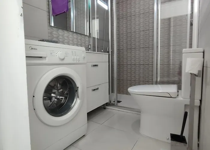 Cozy With Balcony, Pool And Wifi In Playa De Americas *